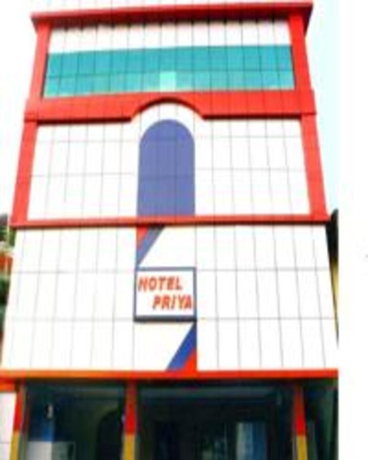 Hotel Priya Chengannur Esterno foto